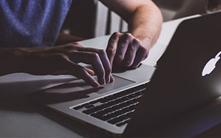 开云登陆-英雄联盟S12总决赛决赛激战正酣，现场气氛火爆，s12总决赛lpl